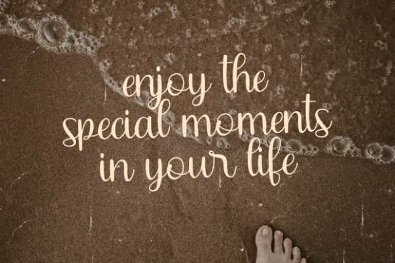 Chaybree Calligraphy Script Font Image 3