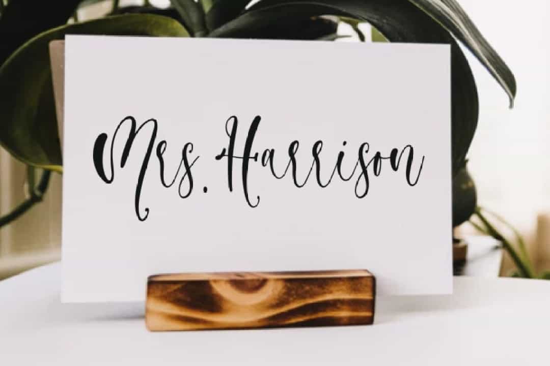 Lovely Mother Calligraphy Script Font Image 2