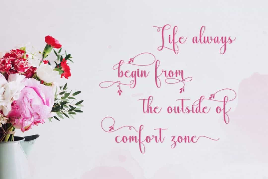Laughs Qhuan Calligraphy Script Font Image 2