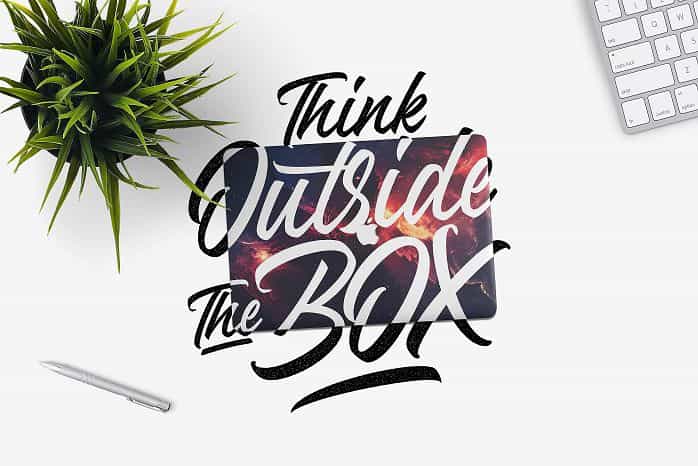 The Lunatique Script Font Image 2