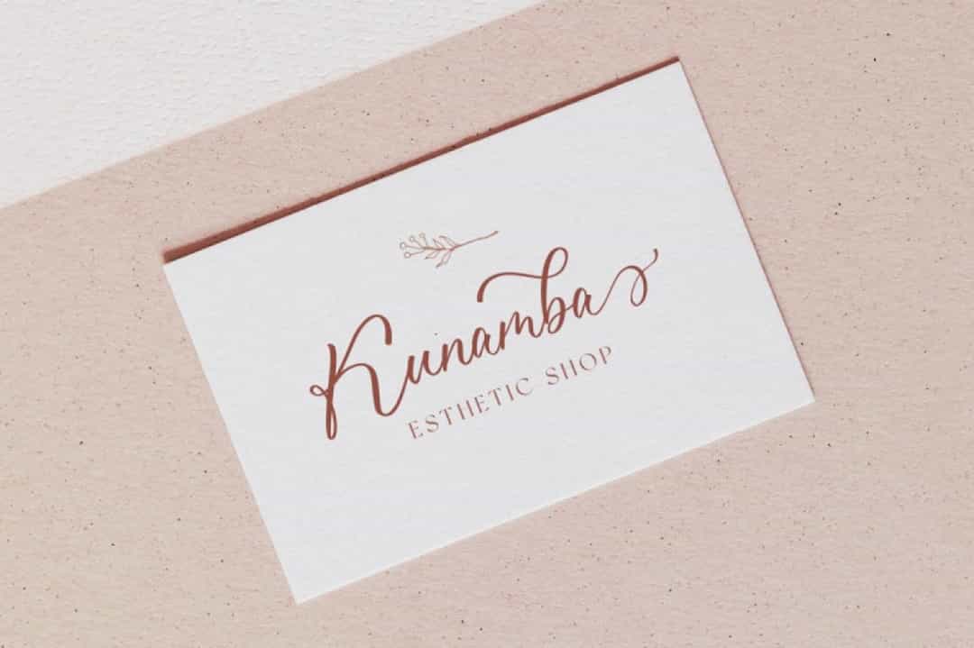 Omeliana Font Image 2
