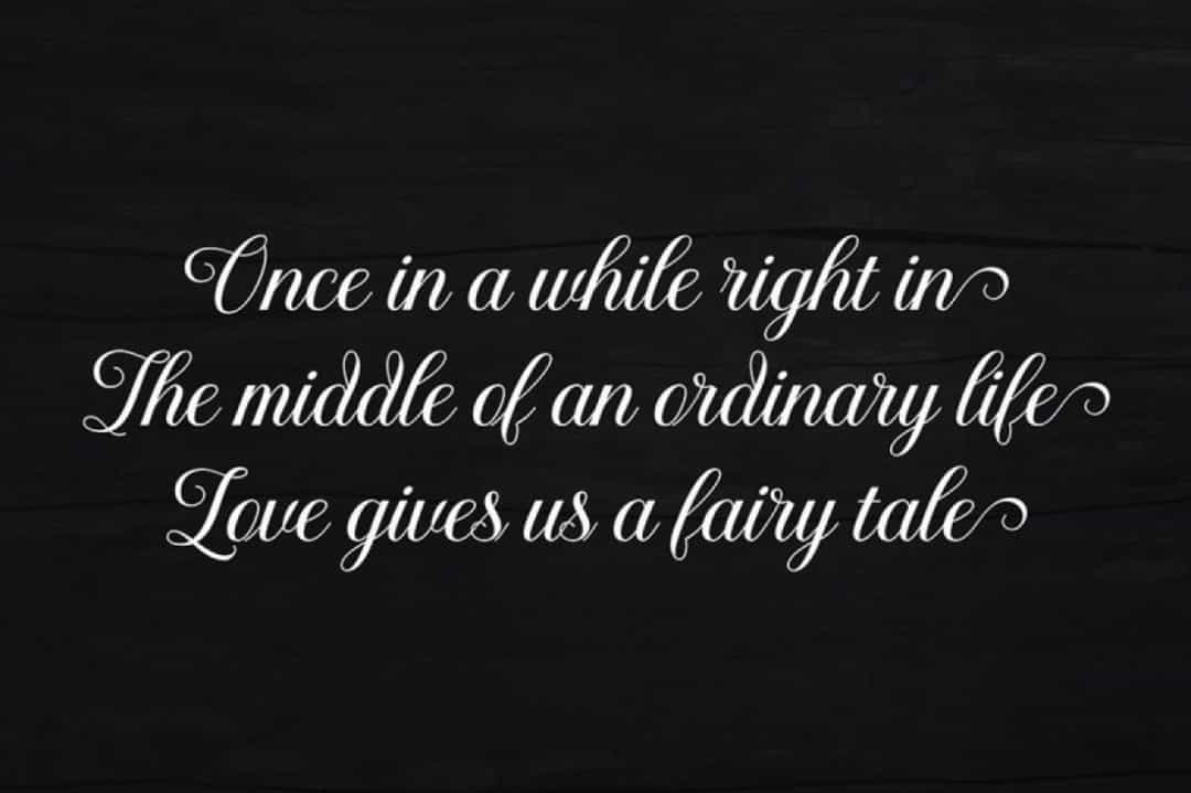 Youra Font Image 3