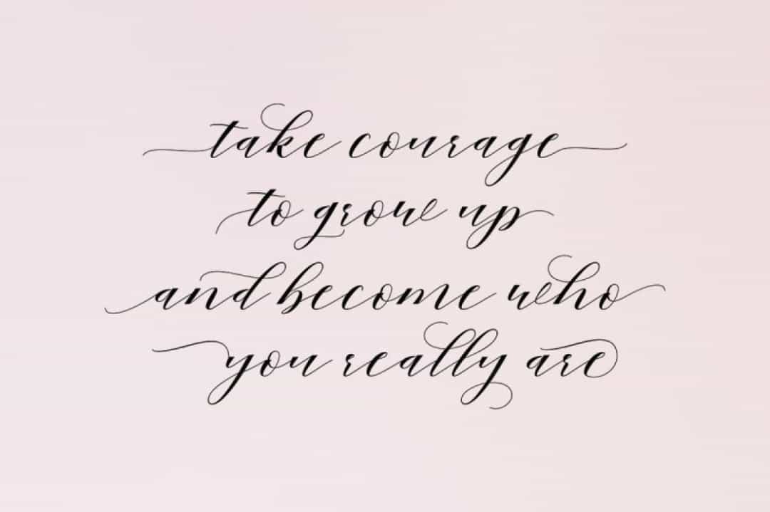 Mahogany Script Font Image 2