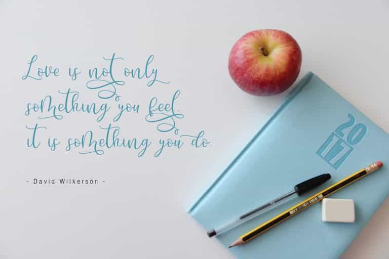 Hello Bunda Script Font Image 4