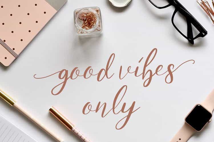 Jabetta Script Font Image 2
