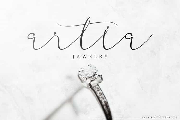 Aullia Modern Calligraphy Font Image 3